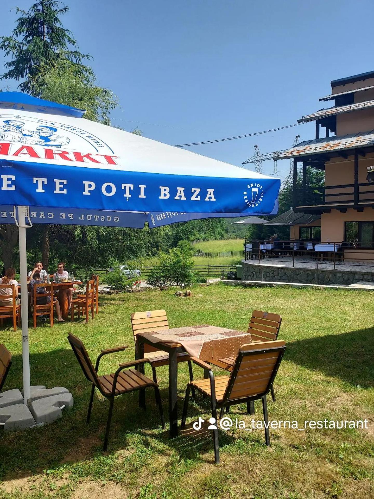 Pensiunea La Taverna Traisteni Exterior photo